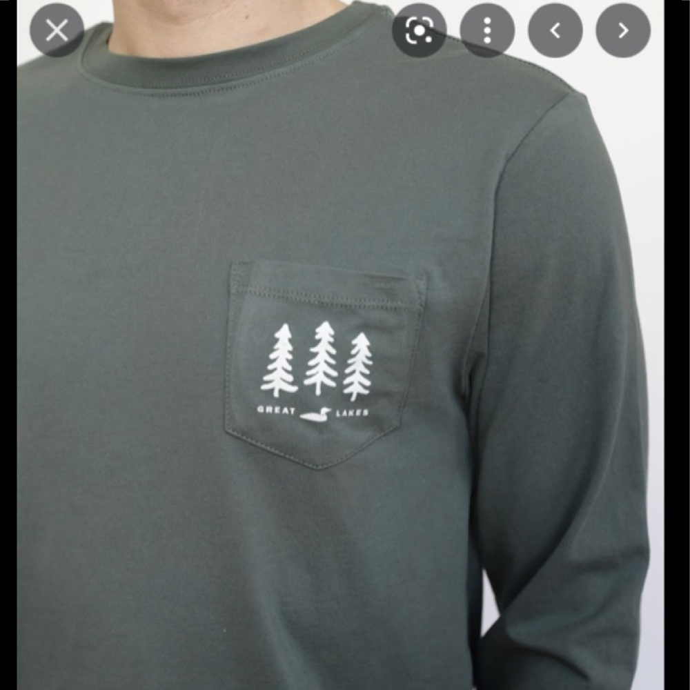 Great Lakes t shirt size large in olive green